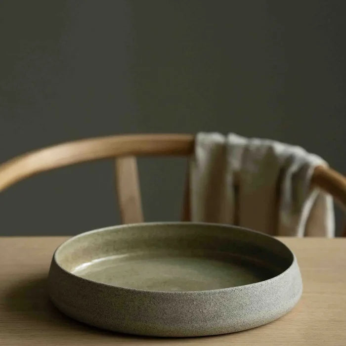Stoneware High Side Dinner Plates in Concrete