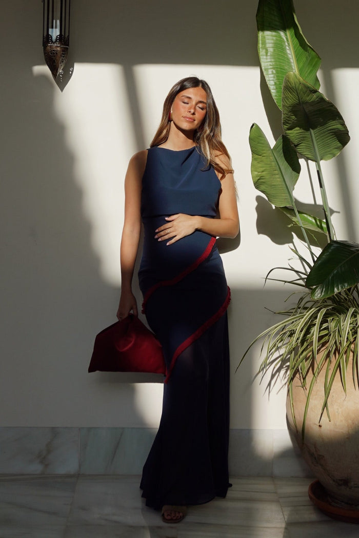 Vestido Grace Marino maxi ceñido de Lady Pipa para invitada de boda.