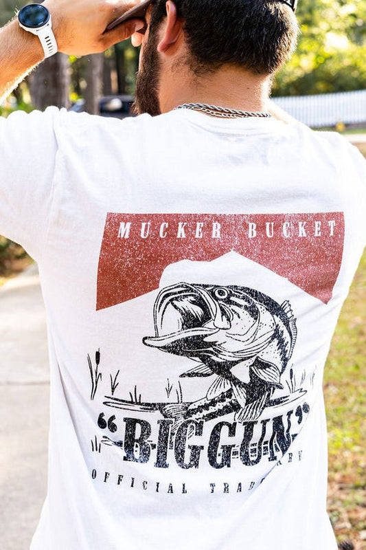 mucker bucket - biggun' tee white back on model