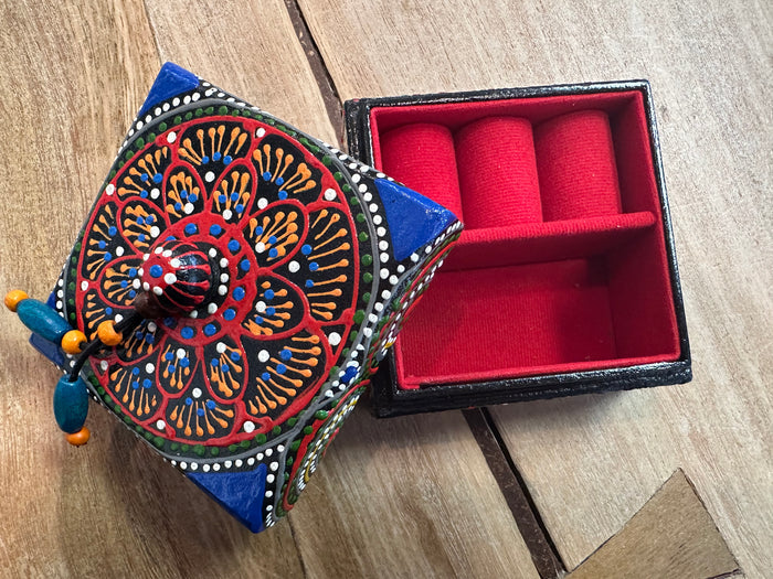 Dot box  - square medium