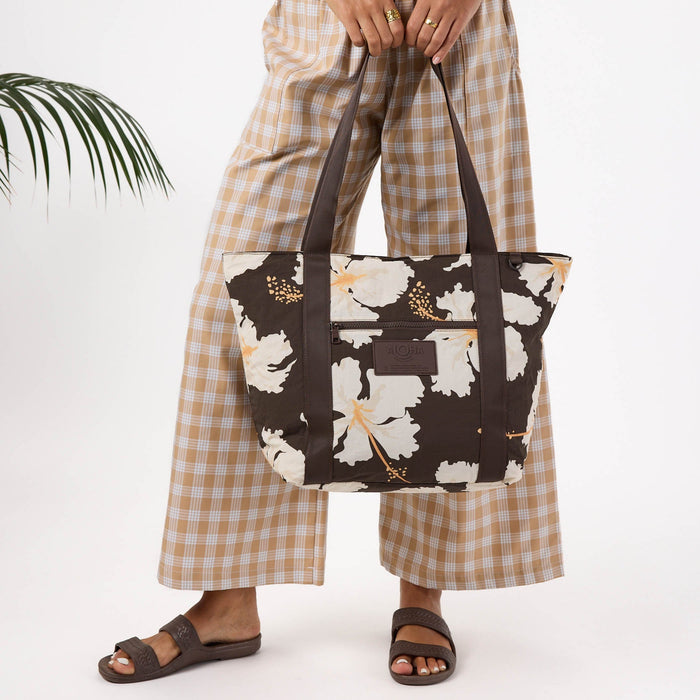 Keep It Light Zipper Tote