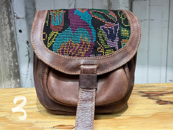 Leather - hard crossbody w/ wipil