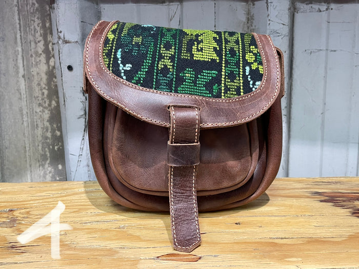 Leather - hard crossbody w/ wipil