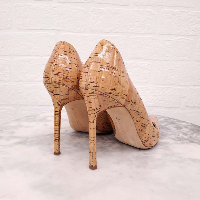 MANOLO BLAHNIK CORK HEELS - SIZE 38.5