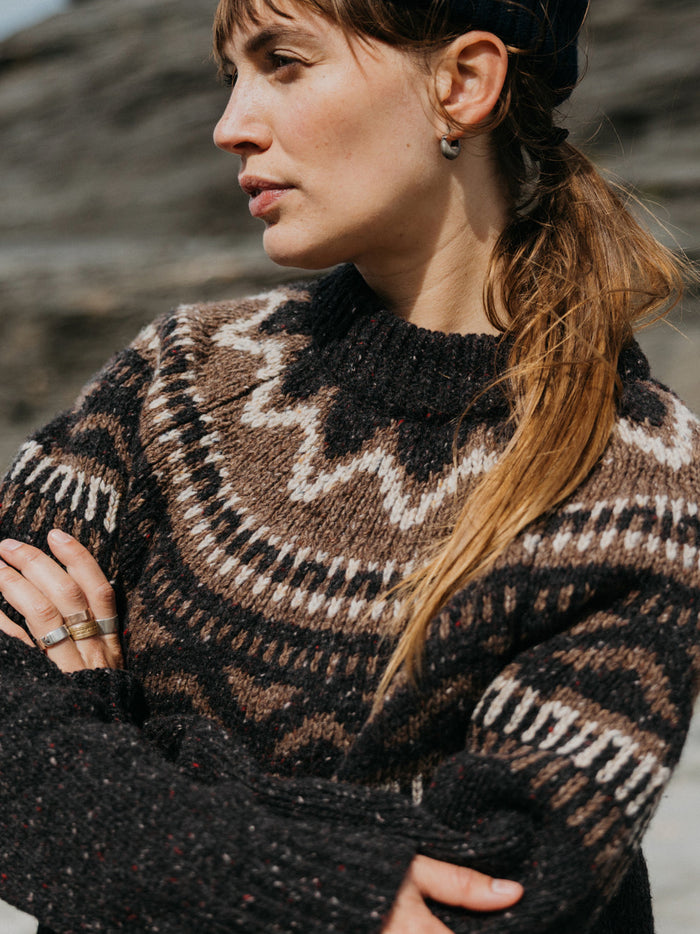 Porth Faire-Isle Yoke Jumper in Burnt Umber/Caramel