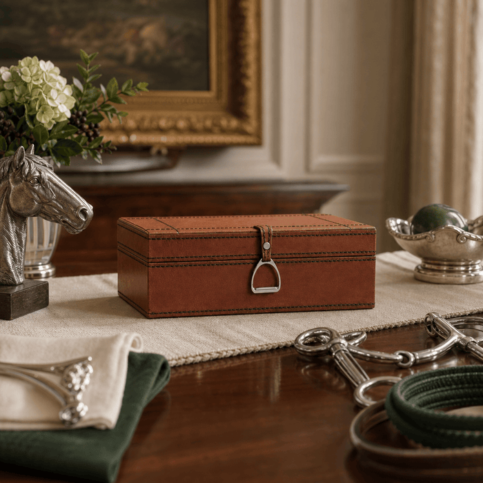 Stirrup Small Leather Box 5