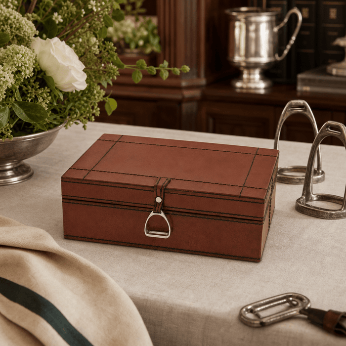Stirrup Small Leather Box 6