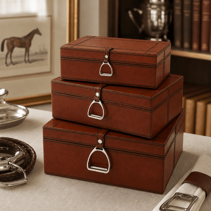 Stirrup Small Leather Box 2