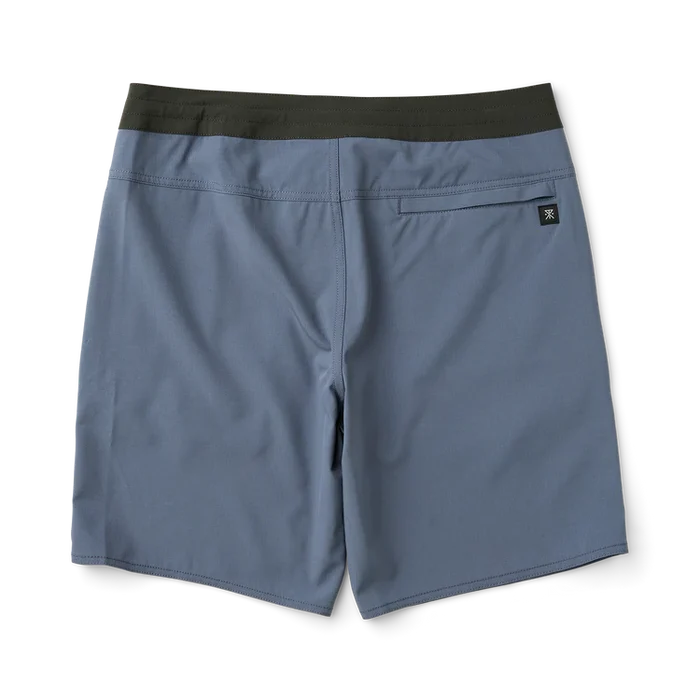 Venture Hybrid Trunk