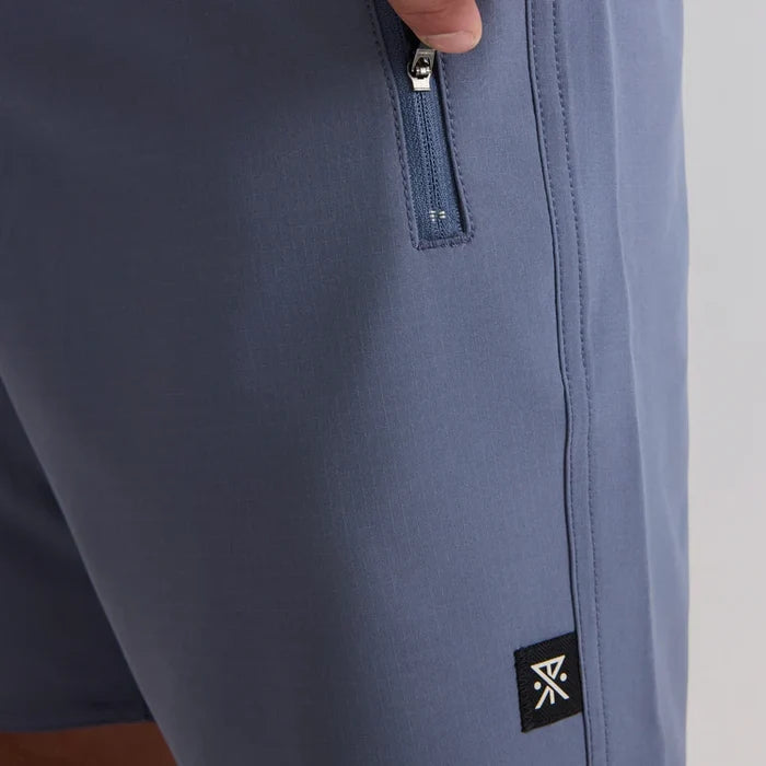 Venture Hybrid Trunk