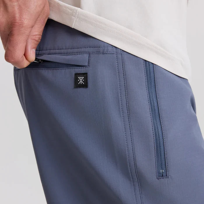 Venture Hybrid Trunk