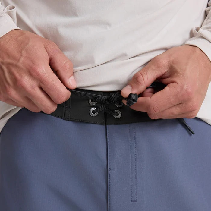 Venture Hybrid Trunk