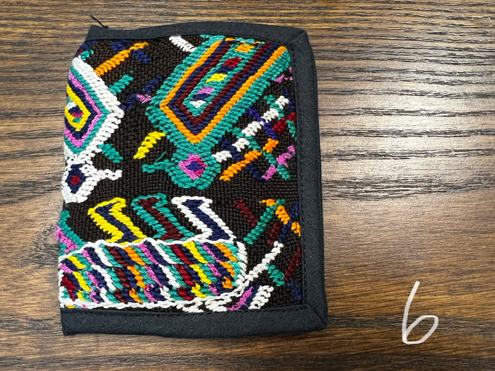 Wipil wallet with velcro
